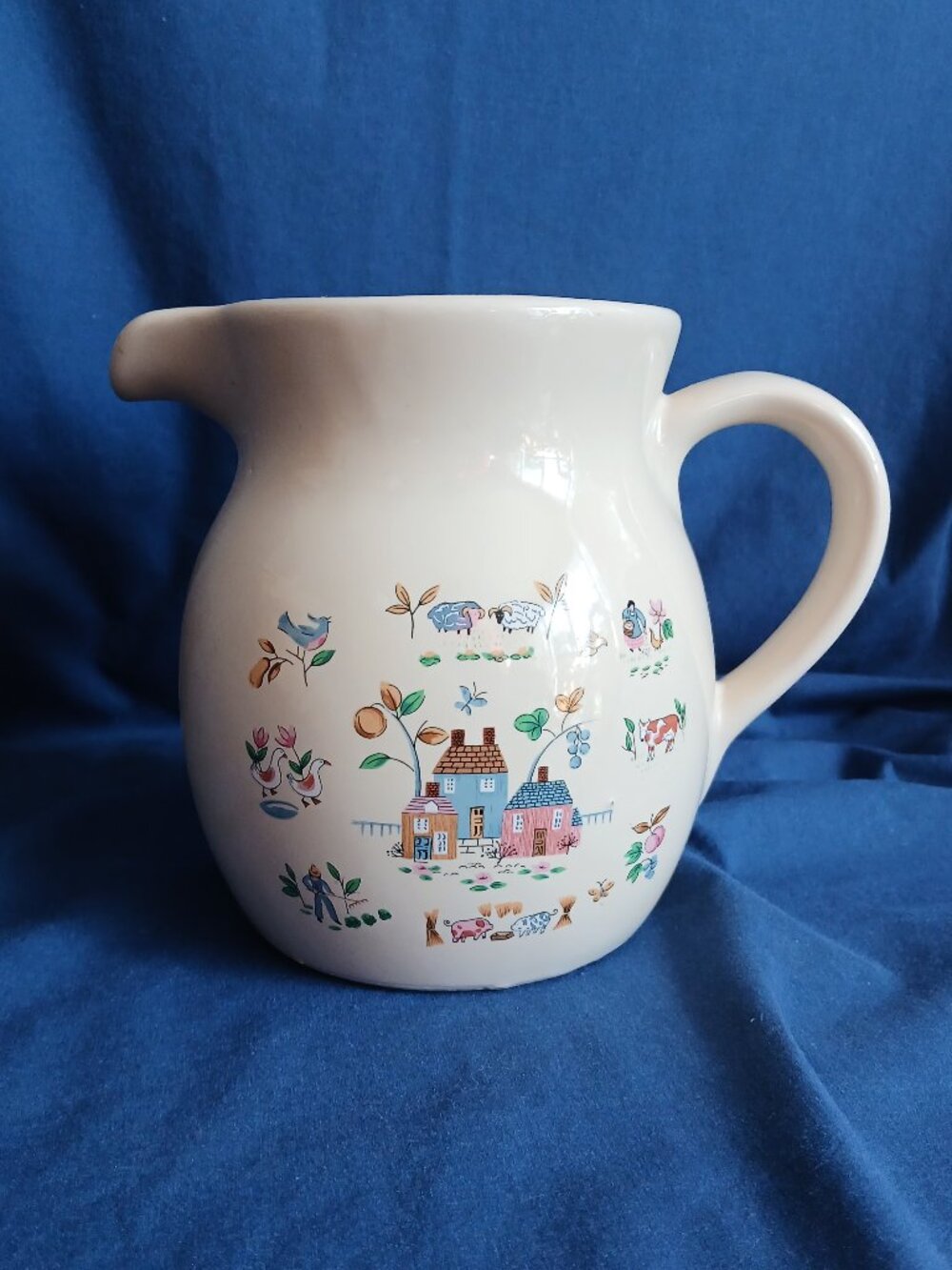 1980s Grandmacore International Heartland 40 oz Milk Jug Table Pitcher - Picture 8 of 14